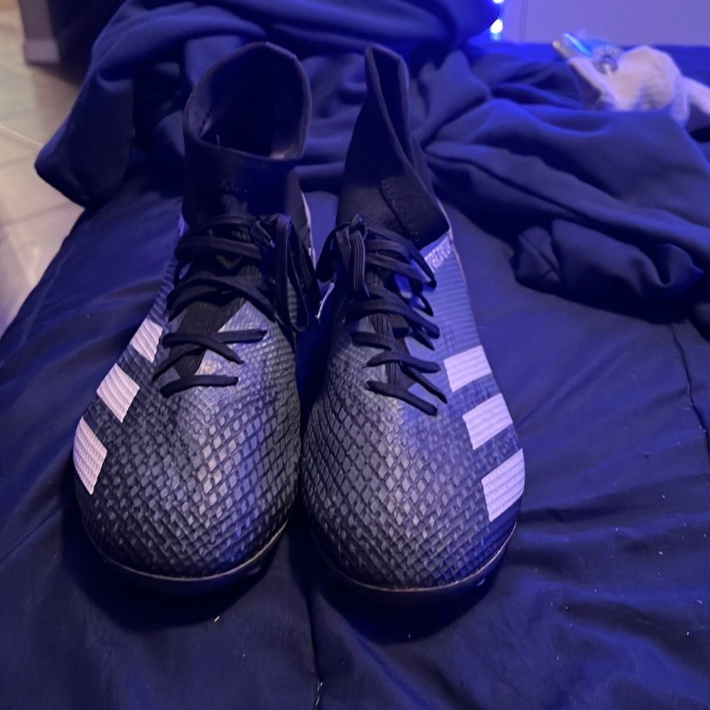 Soccer cleats